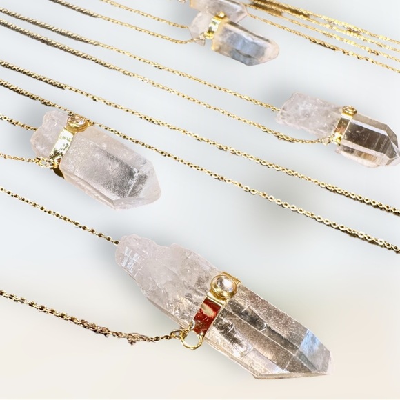 NEW Natural Clear Quartz Column Spear Pendant W/ Swarovski Crystal Accent - Picture 7 of 16